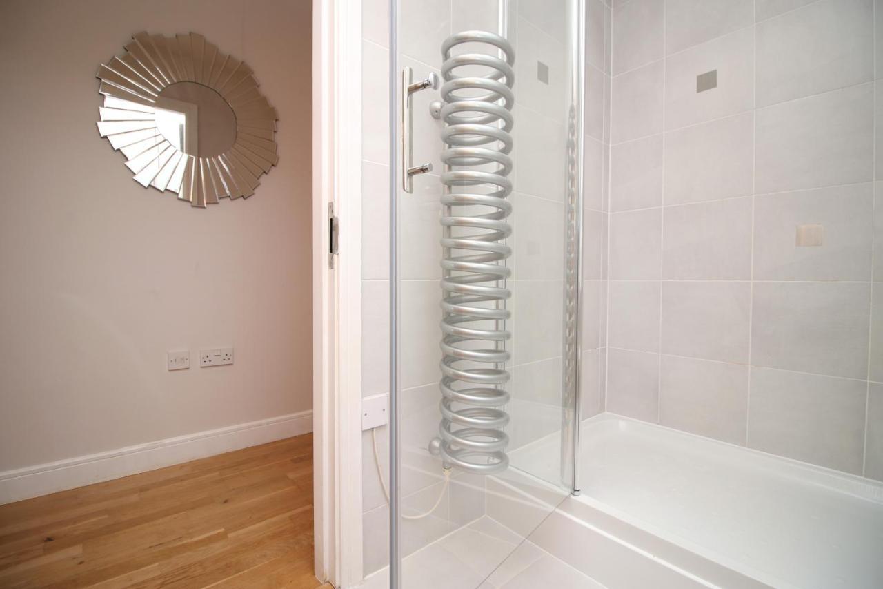 The View - Long Stay Offer - Modern Central Apartment And Parking By Cto Serviced Apartments Cardiff Exterior foto