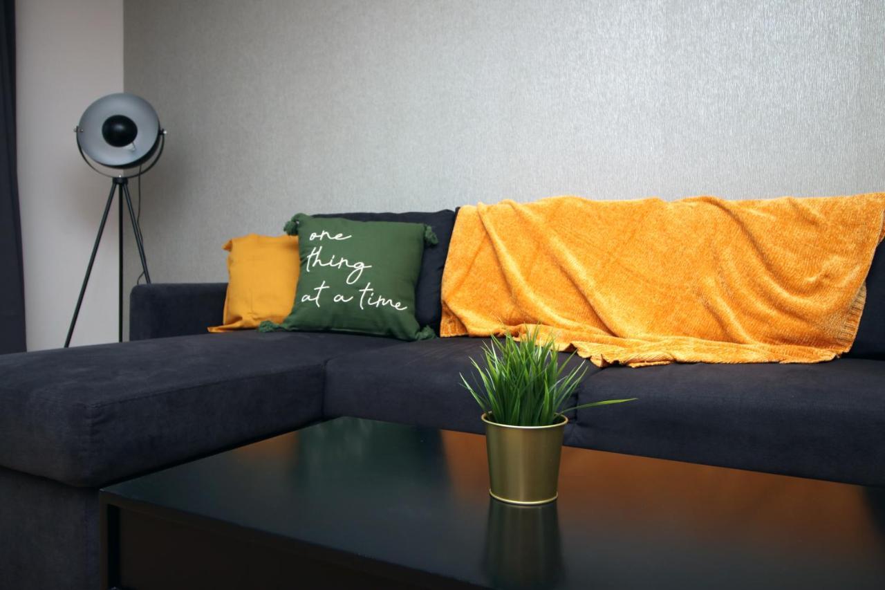 The View - Long Stay Offer - Modern Central Apartment And Parking By Cto Serviced Apartments Cardiff Exterior foto